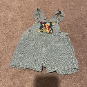 VTG Winnie the Pooh sailing-themed overalls Shortalls Size 24m Green And White